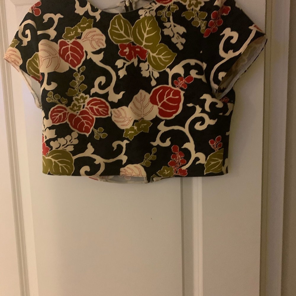 Skirt/shirt set